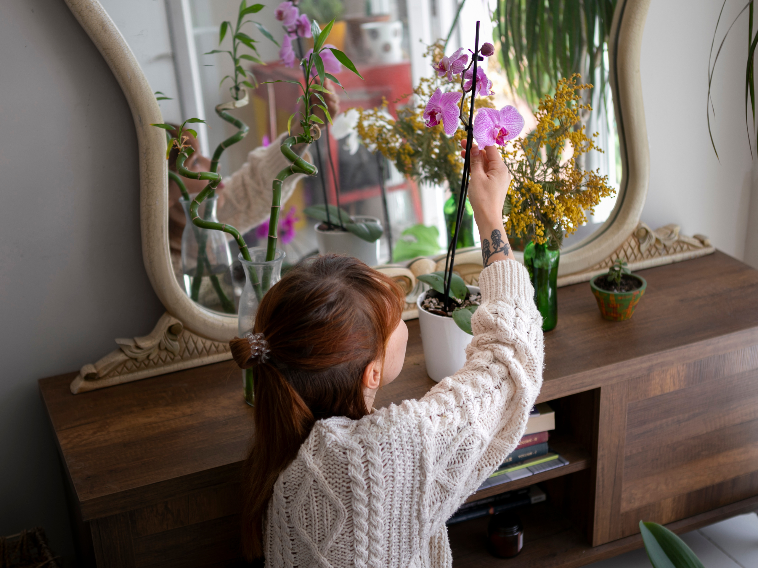 how high should a mirror be above a dresser