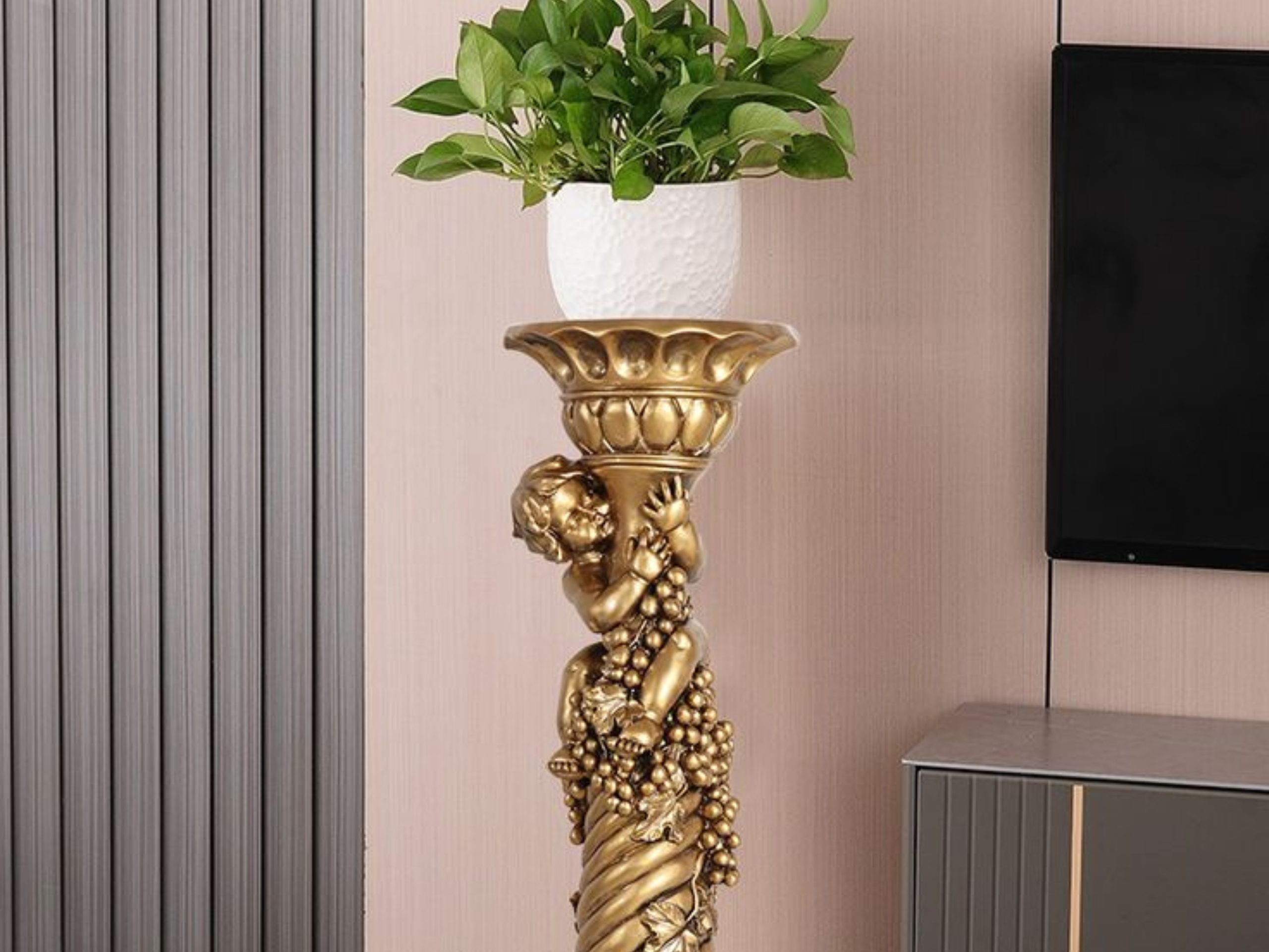 Elegant Vintage Pedestals to Buy Online 12